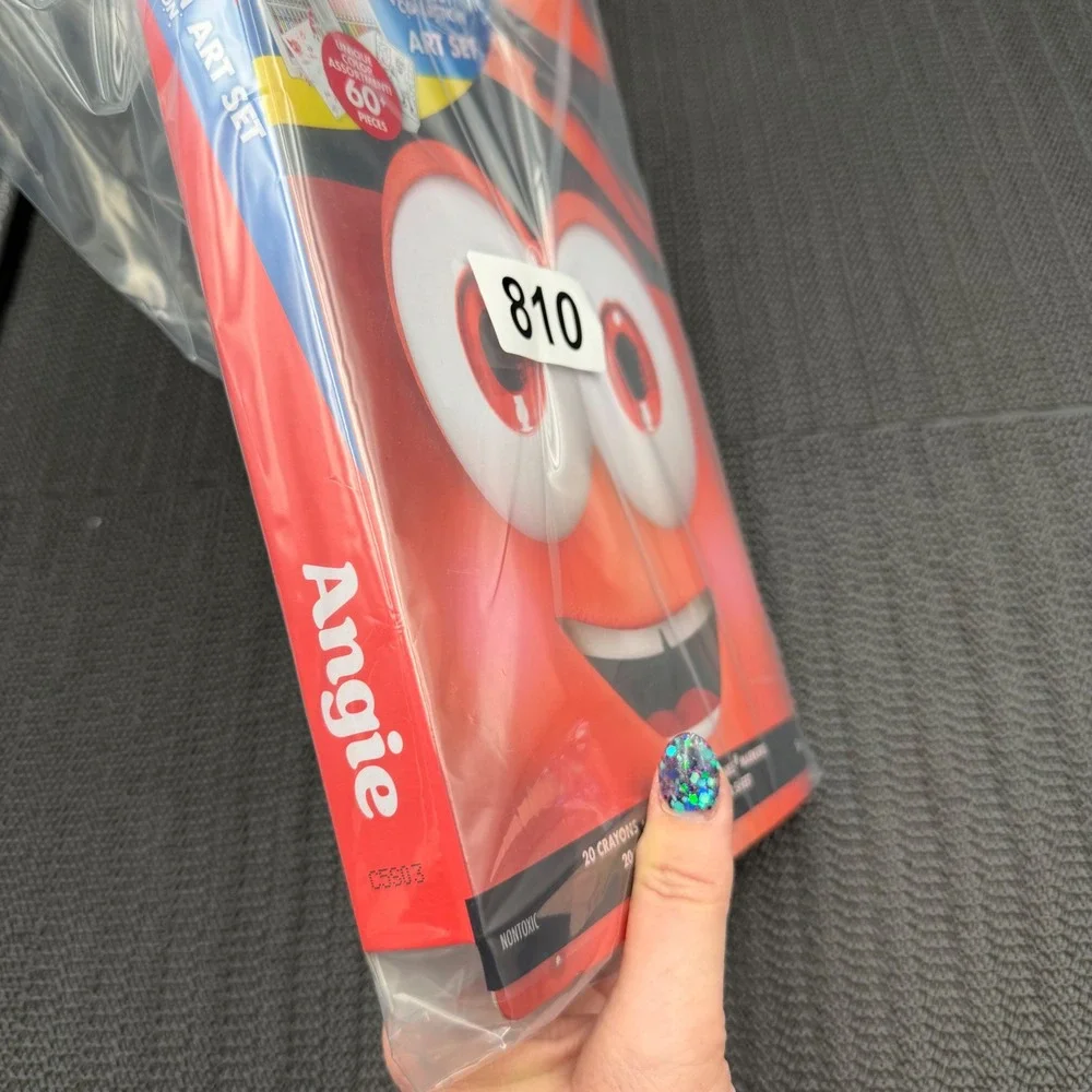 Crayola Limited Edition Art Set Angie Orange Red 60+ Pcs Retired Colors 04-0778